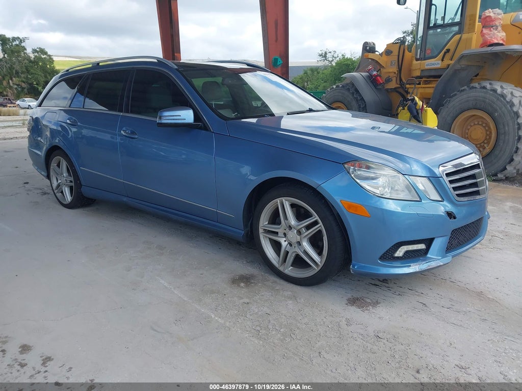 2011 Mercedes-Benz E 350 4MATIC photo 1