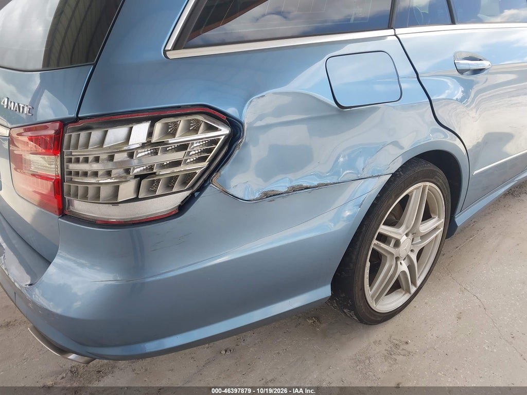 2011 Mercedes-Benz E 350 4MATIC photo 6