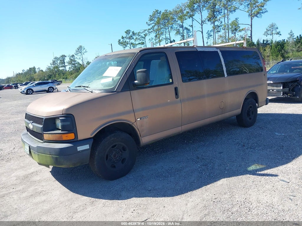 2003 Chevrolet Express photo 2