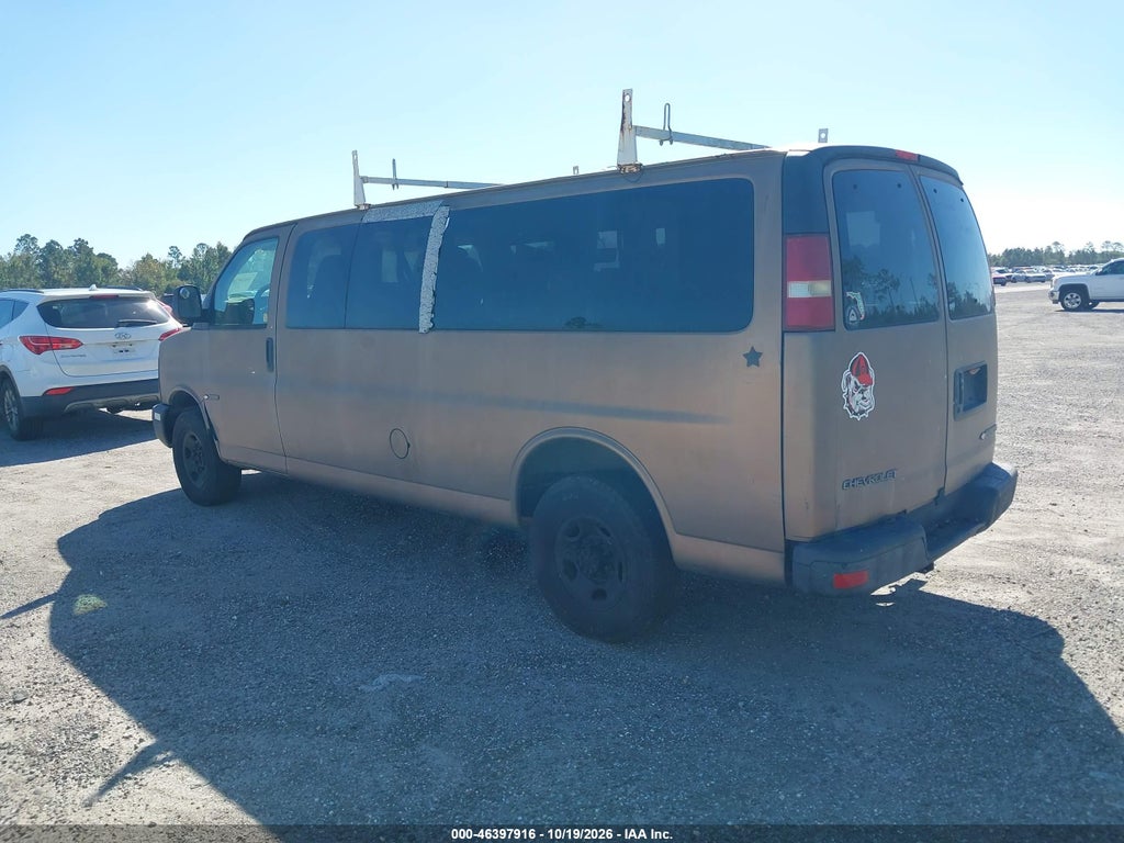 2003 Chevrolet Express photo 3