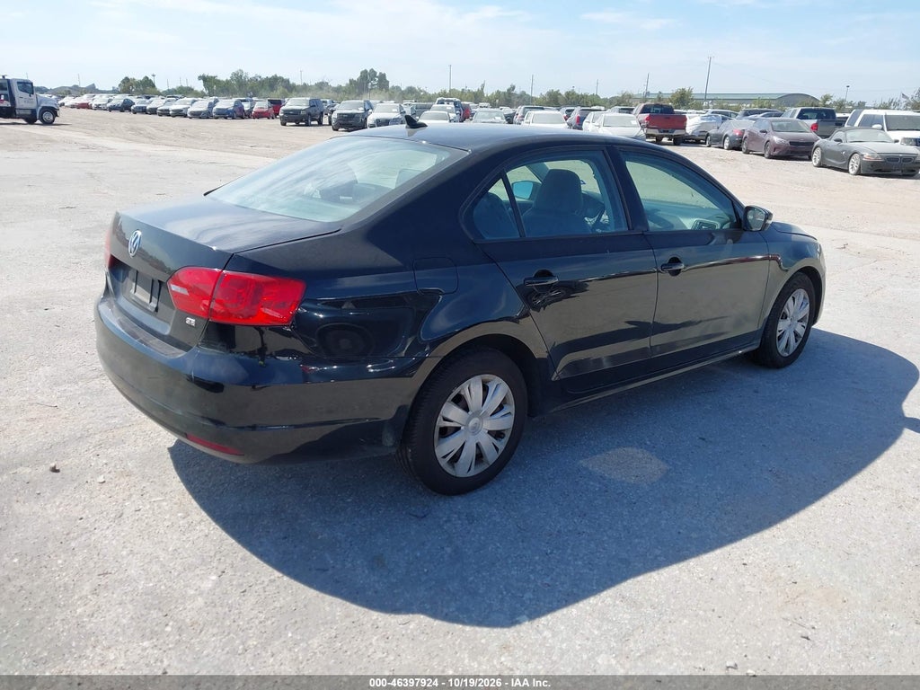 2014 Volkswagen Jetta 1.8T SE photo 4