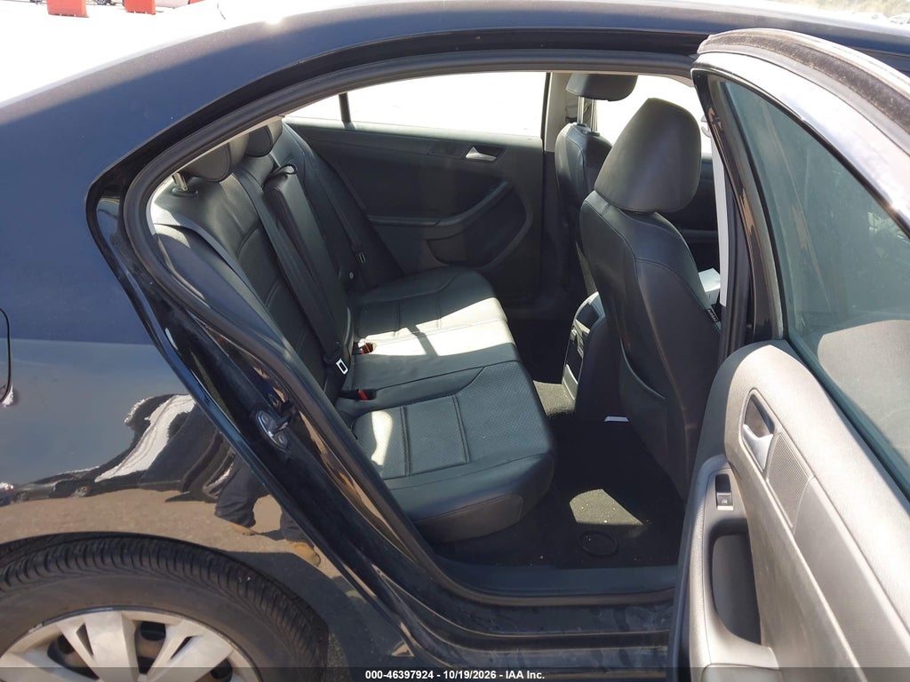 2014 Volkswagen Jetta 1.8T SE photo 8
