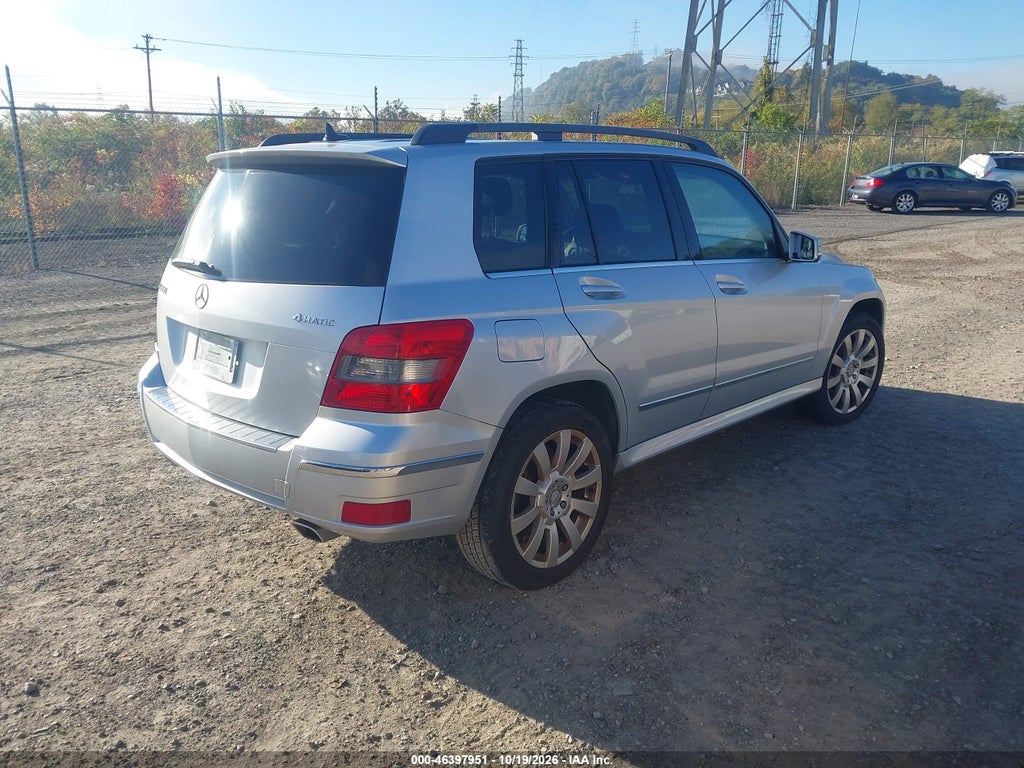 2011 Mercedes-Benz GLK 350 4MATIC photo 4