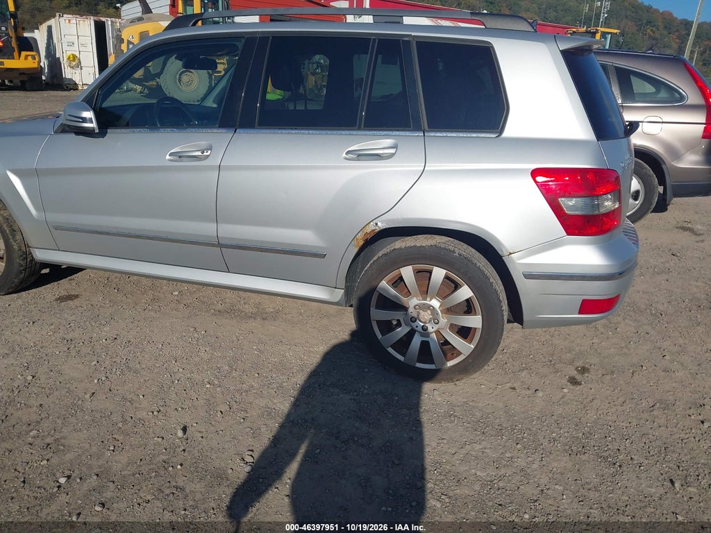 2011 Mercedes-Benz GLK 350 4MATIC photo 6