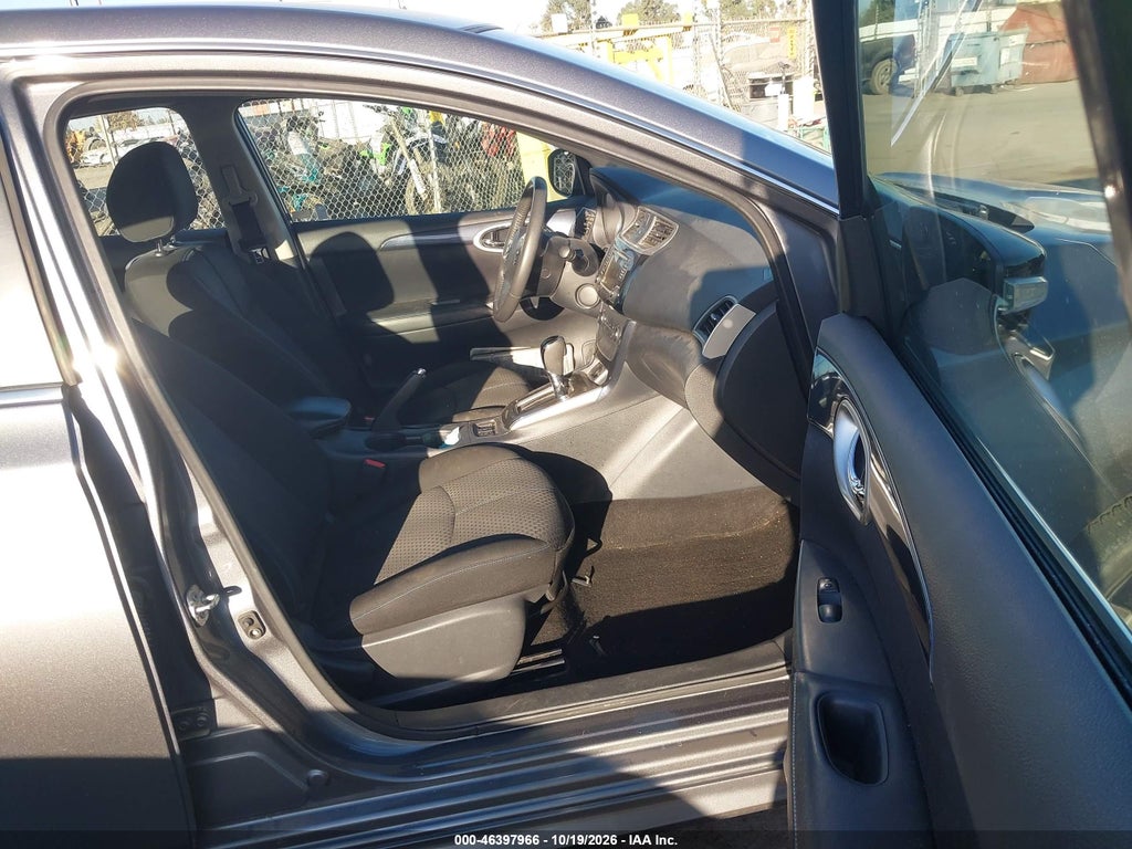 2017 Nissan Sentra SR photo 5
