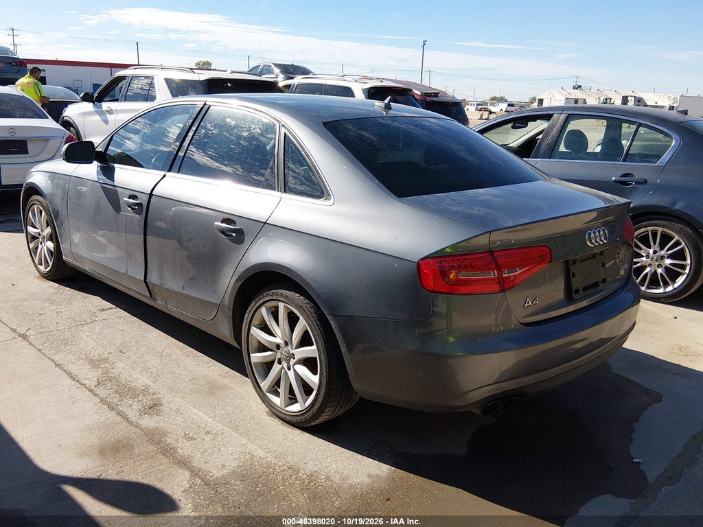 2013 Audi A4 2.0T Premium photo 3