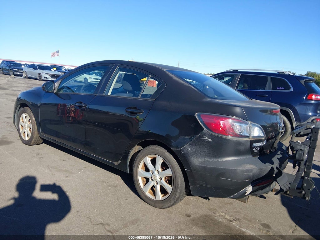 2010 Mazda MAZDA3 I Touring photo 3