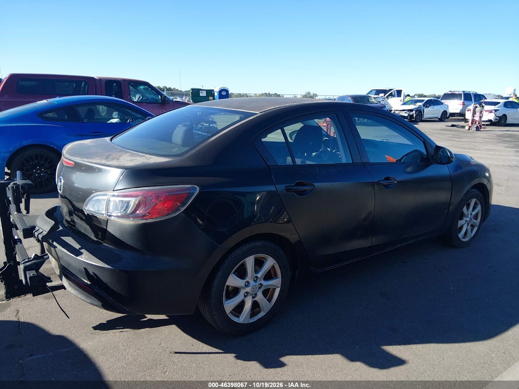 2010 Mazda MAZDA3 I Touring photo 4