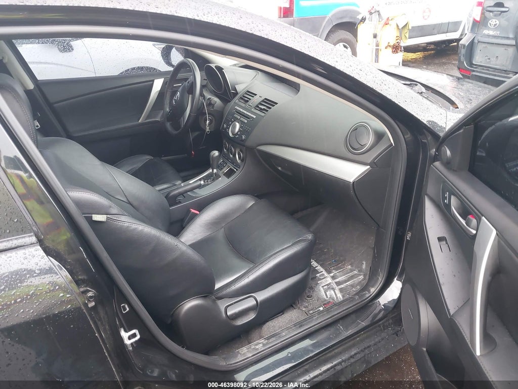 2011 Mazda MAZDA3 S Grand Touring photo 5