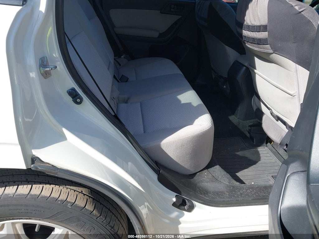 2016 Subaru Forester 2.5I Premium photo 8