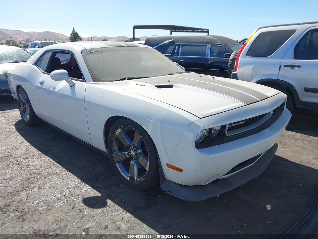 2013 Dodge Challenger R/T Plus photo 1