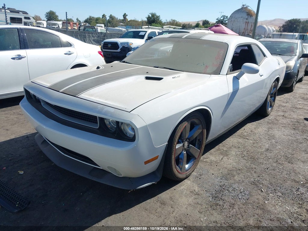 2013 Dodge Challenger R/T Plus photo 2