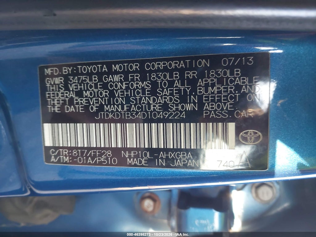 2013 Toyota Prius C Three photo 9