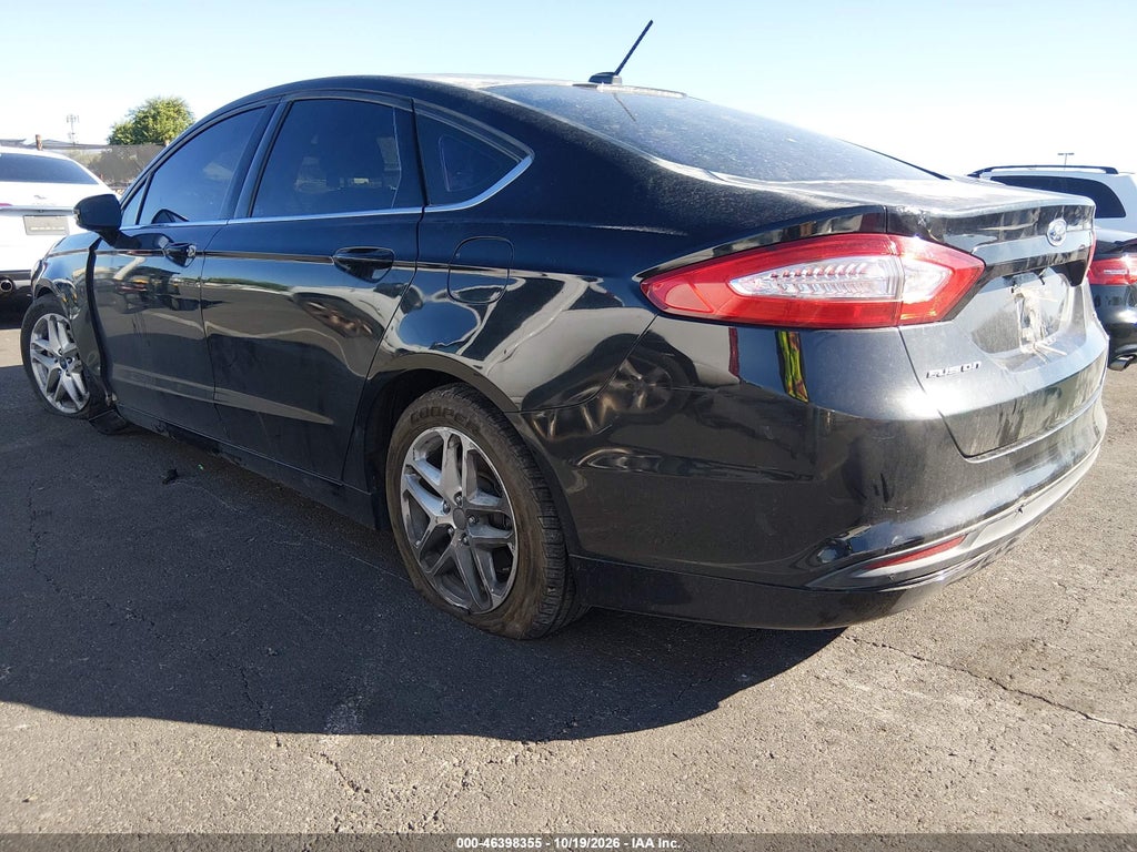 2015 Ford Fusion SE photo 3