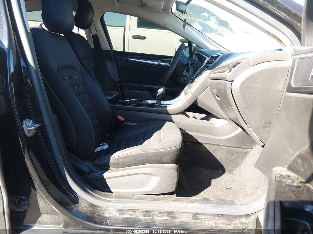 2015 Ford Fusion SE photo 5