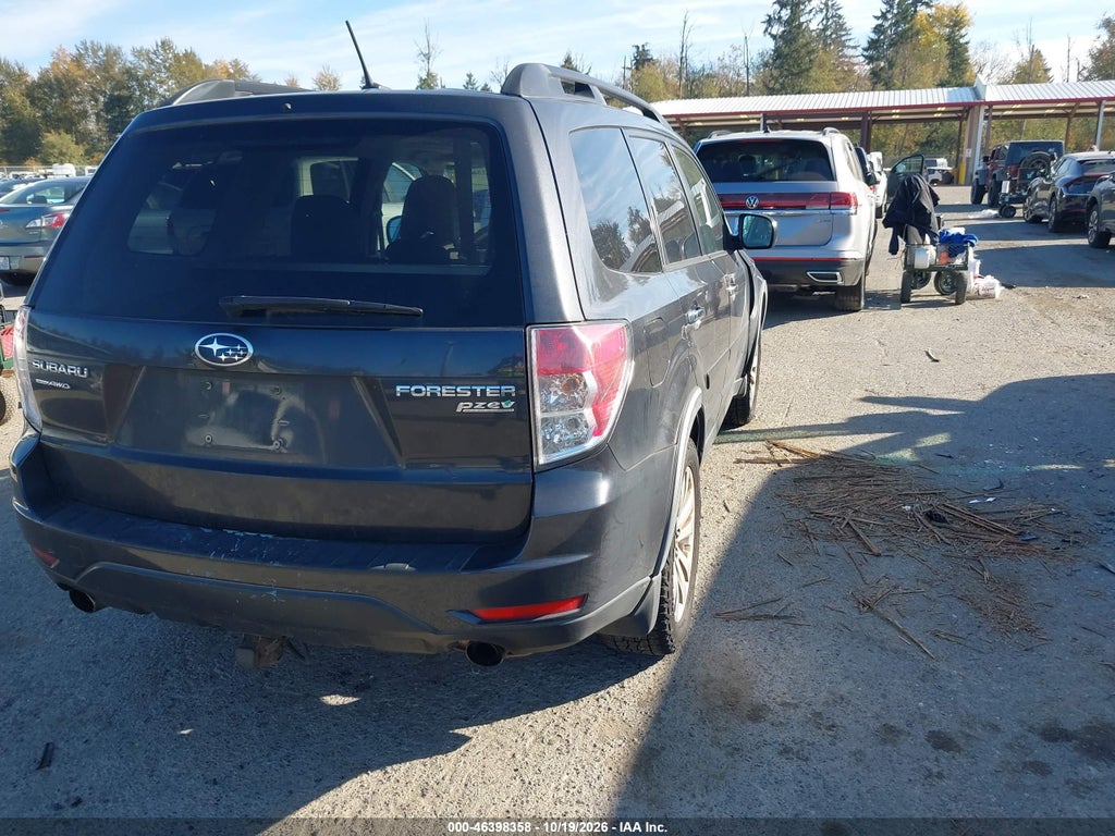 2011 Subaru Forester 2.5X Limited photo 4
