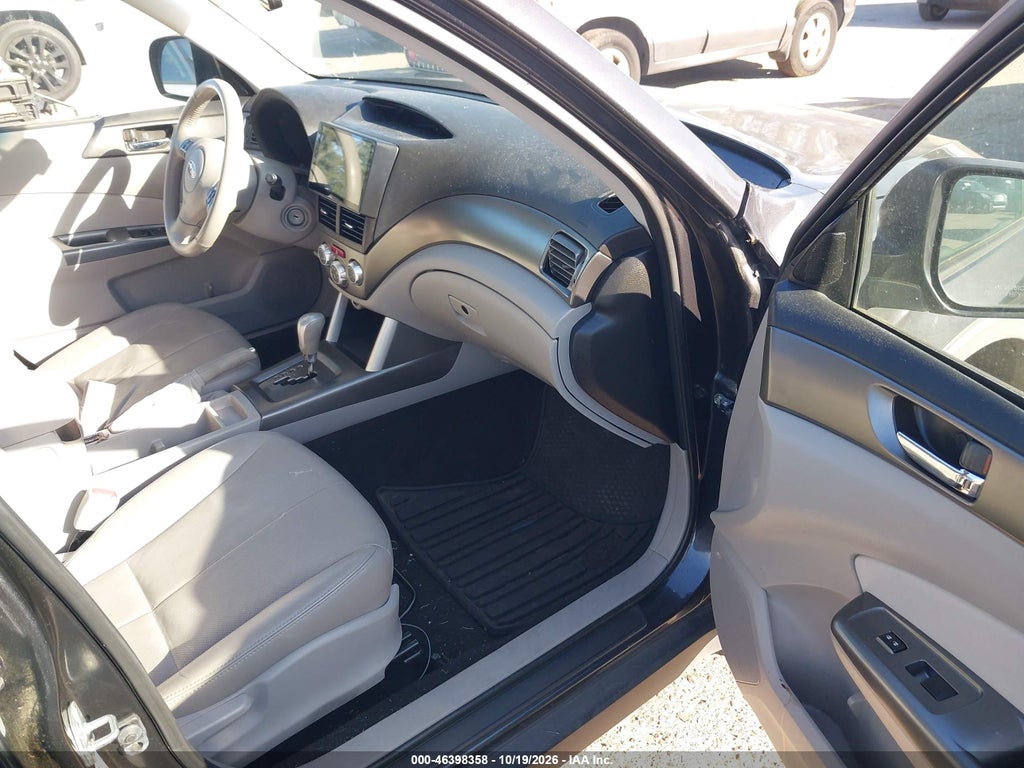 2011 Subaru Forester 2.5X Limited photo 5