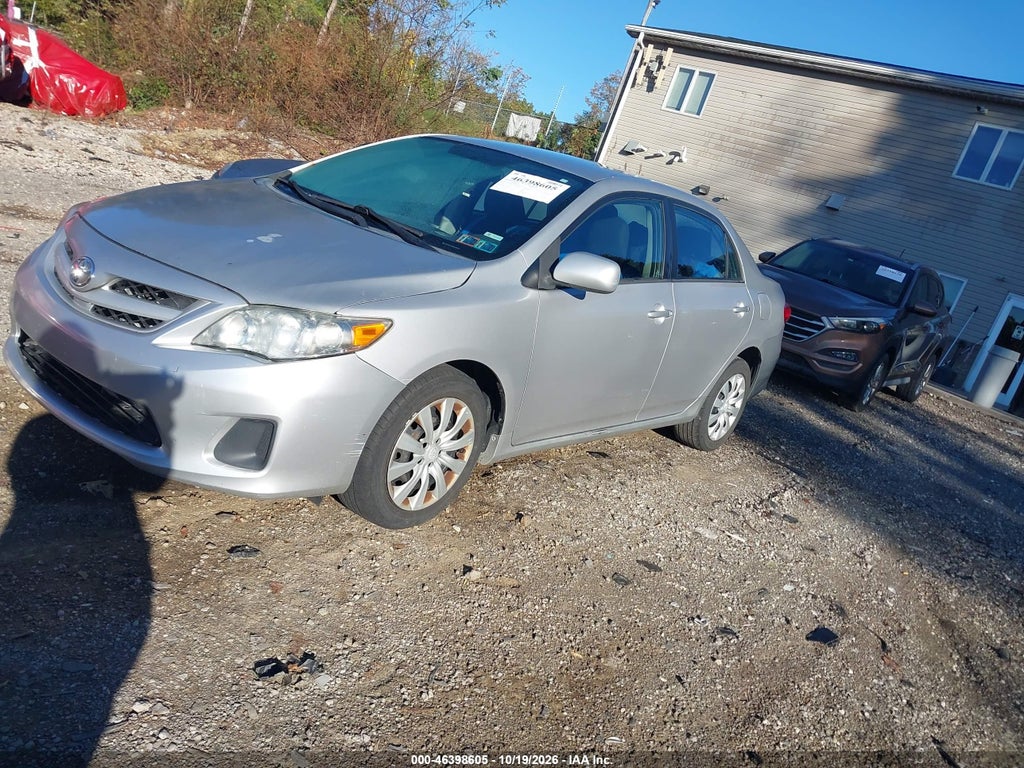 2012 Toyota Corolla LE photo 2