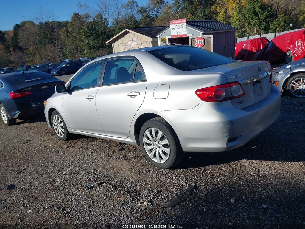 2012 Toyota Corolla LE photo 3