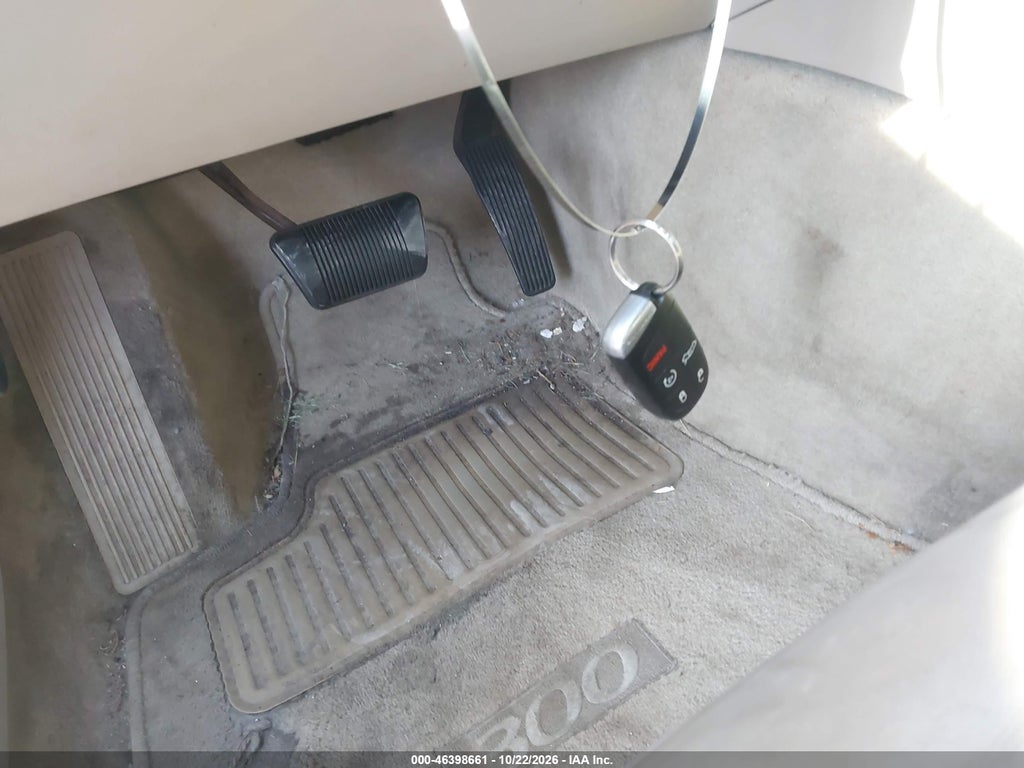 2013 Chrysler 300 Motown photo 11