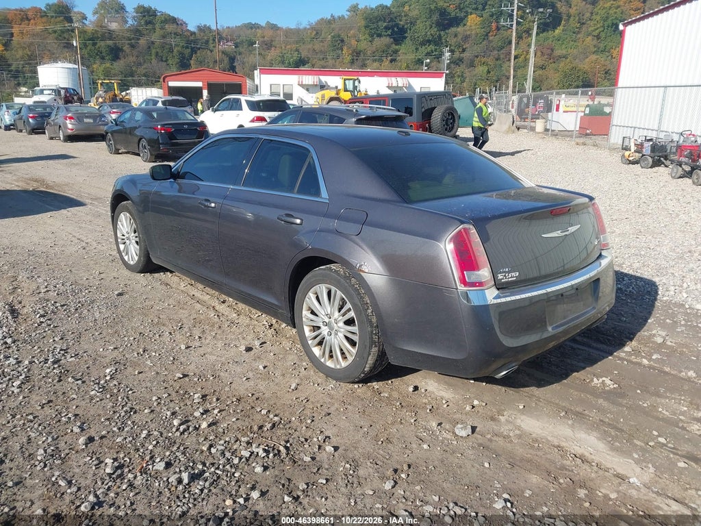 2013 Chrysler 300 Motown photo 3