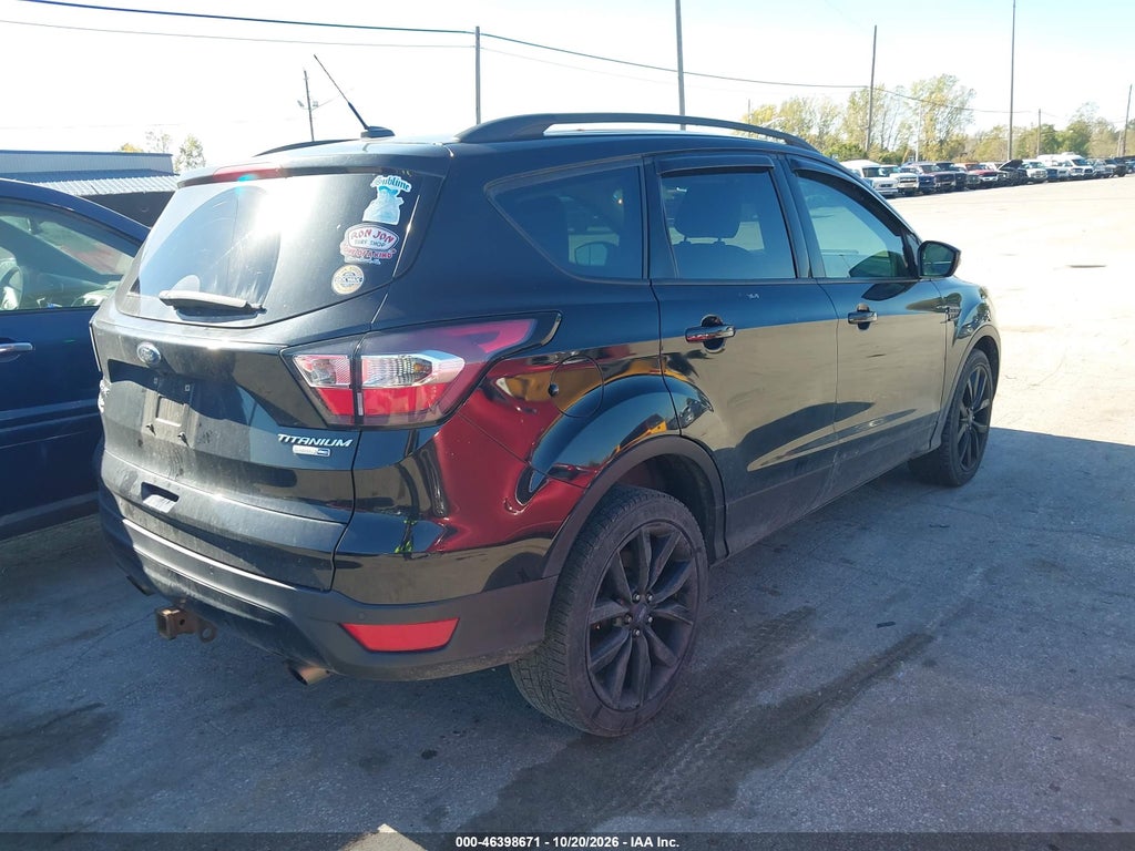 2017 Ford Escape Titanium photo 4
