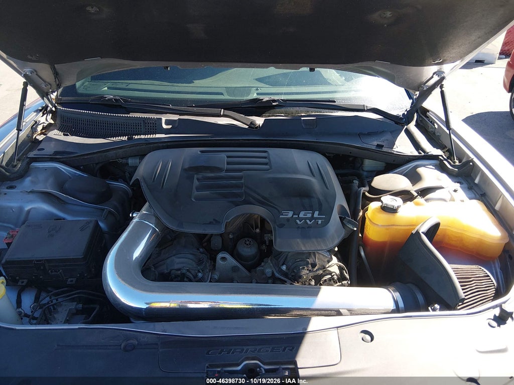 2015 Dodge Charger SE photo 10