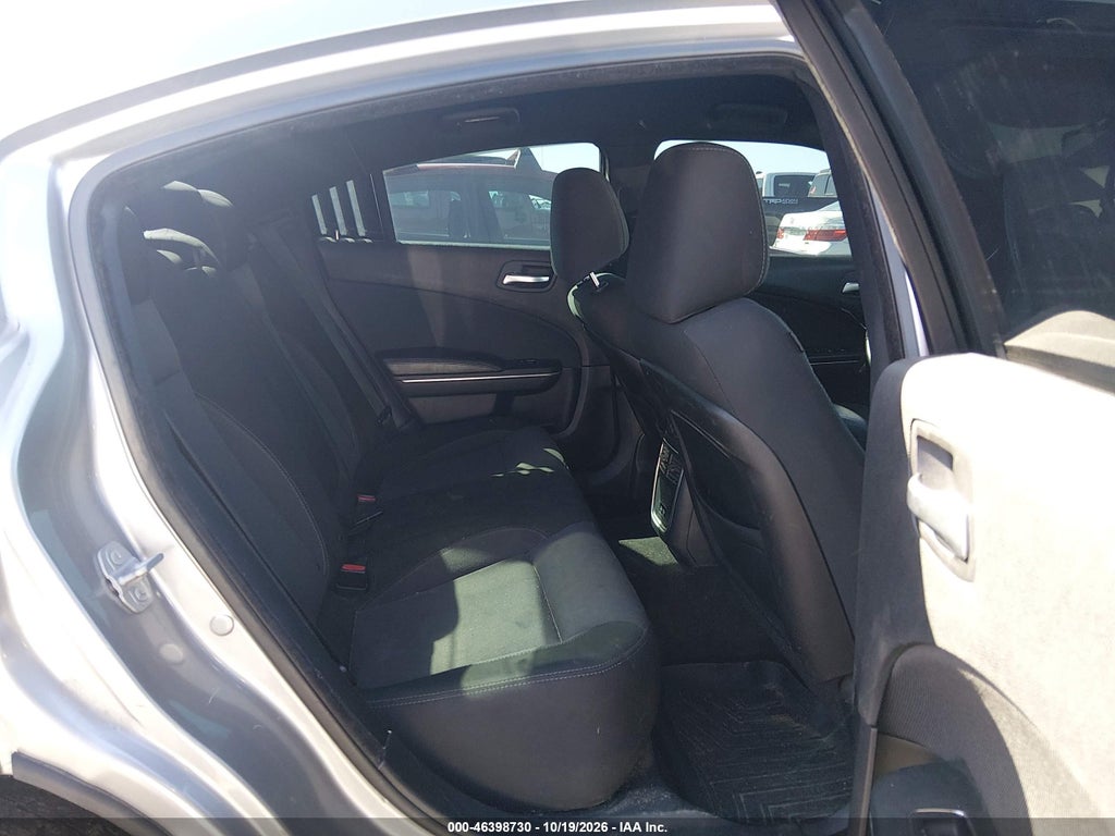 2015 Dodge Charger SE photo 8
