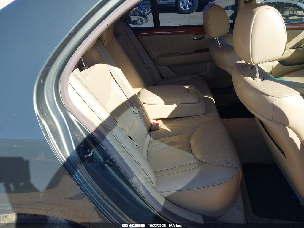 2004 Lexus LS 430 photo 8
