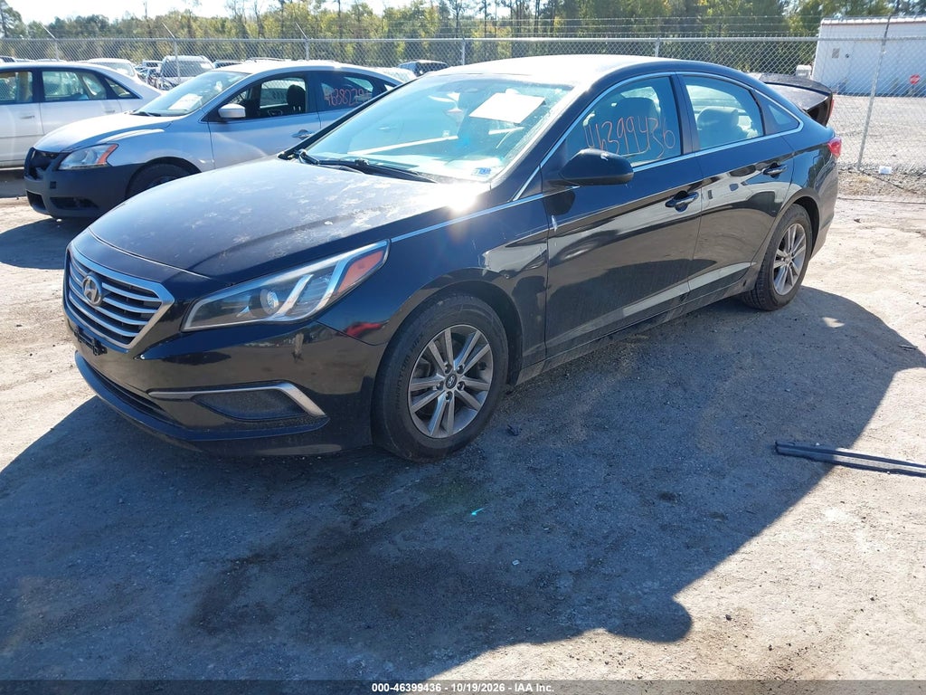 2017 Hyundai Sonata SE photo 2