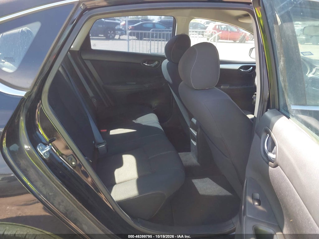 2016 Nissan Sentra S photo 8