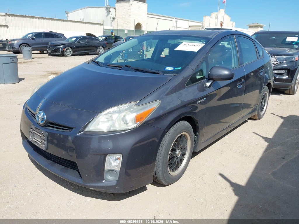 2010 Toyota Prius II photo 2
