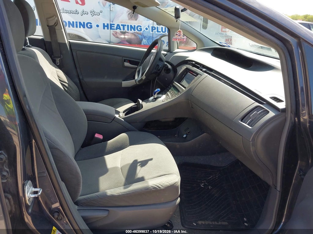 2010 Toyota Prius II photo 5