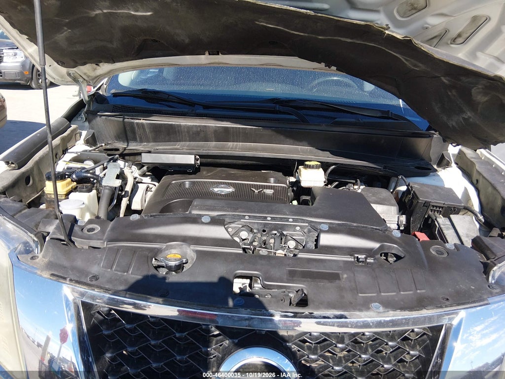 2014 Nissan Pathfinder Platinum photo 10
