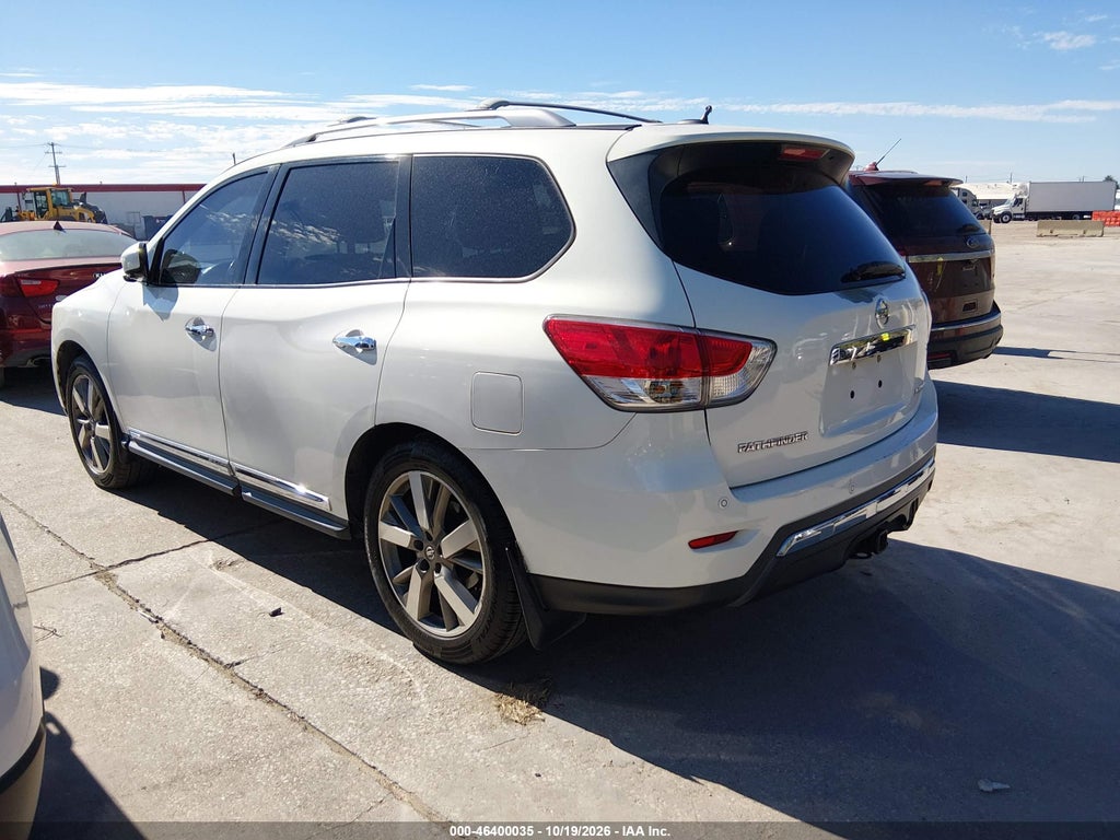 2014 Nissan Pathfinder Platinum photo 3