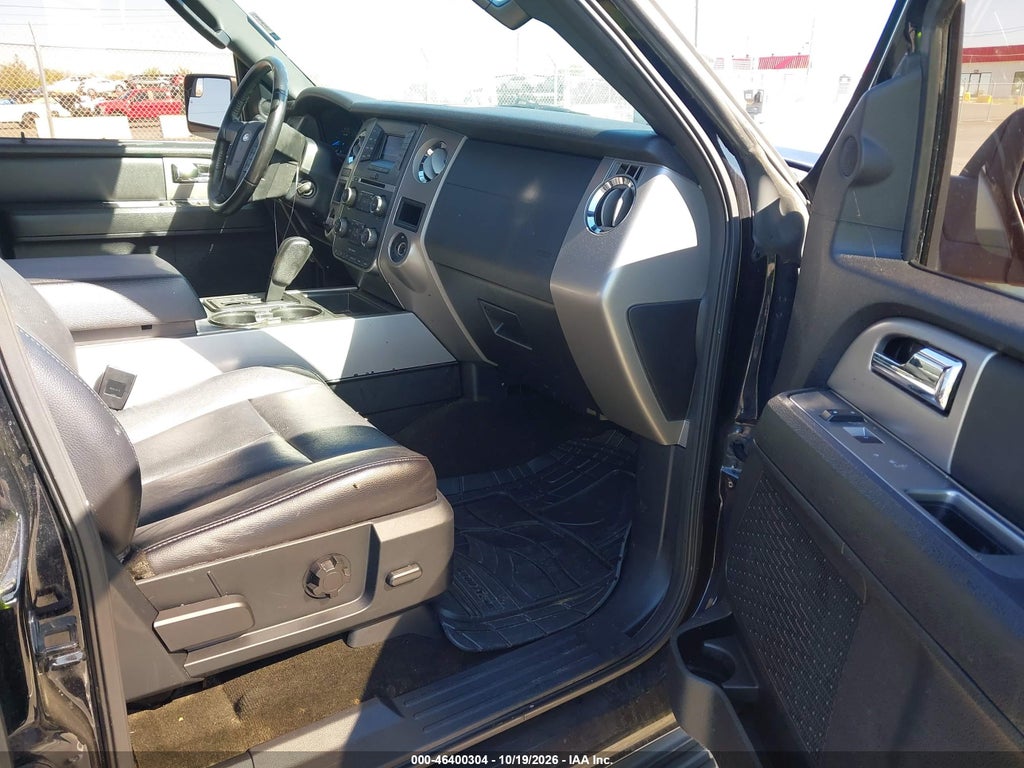 2016 Ford Expedition XLT photo 5