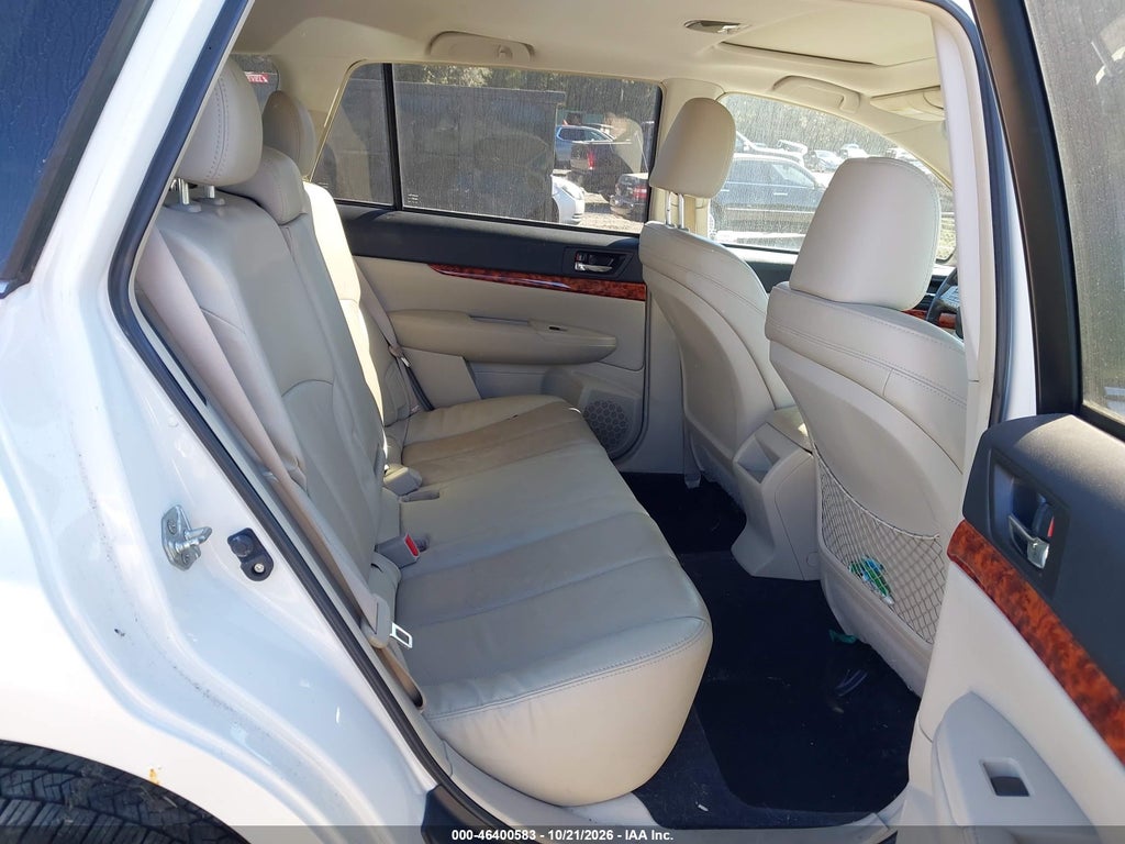 2011 Subaru Outback 2.5I Limited photo 8