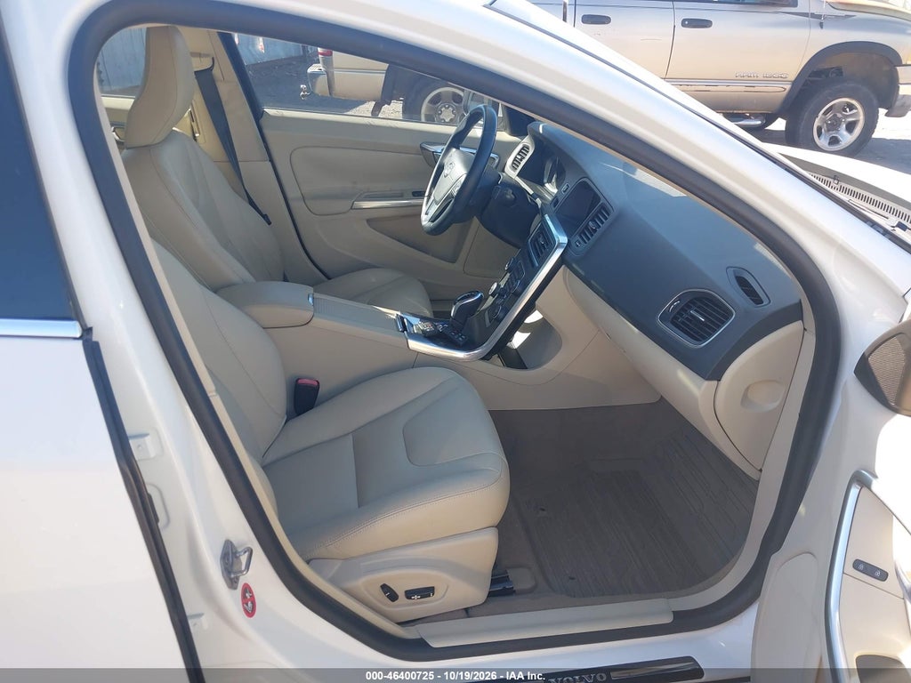 2015 Volvo S60 T5 Premier photo 5