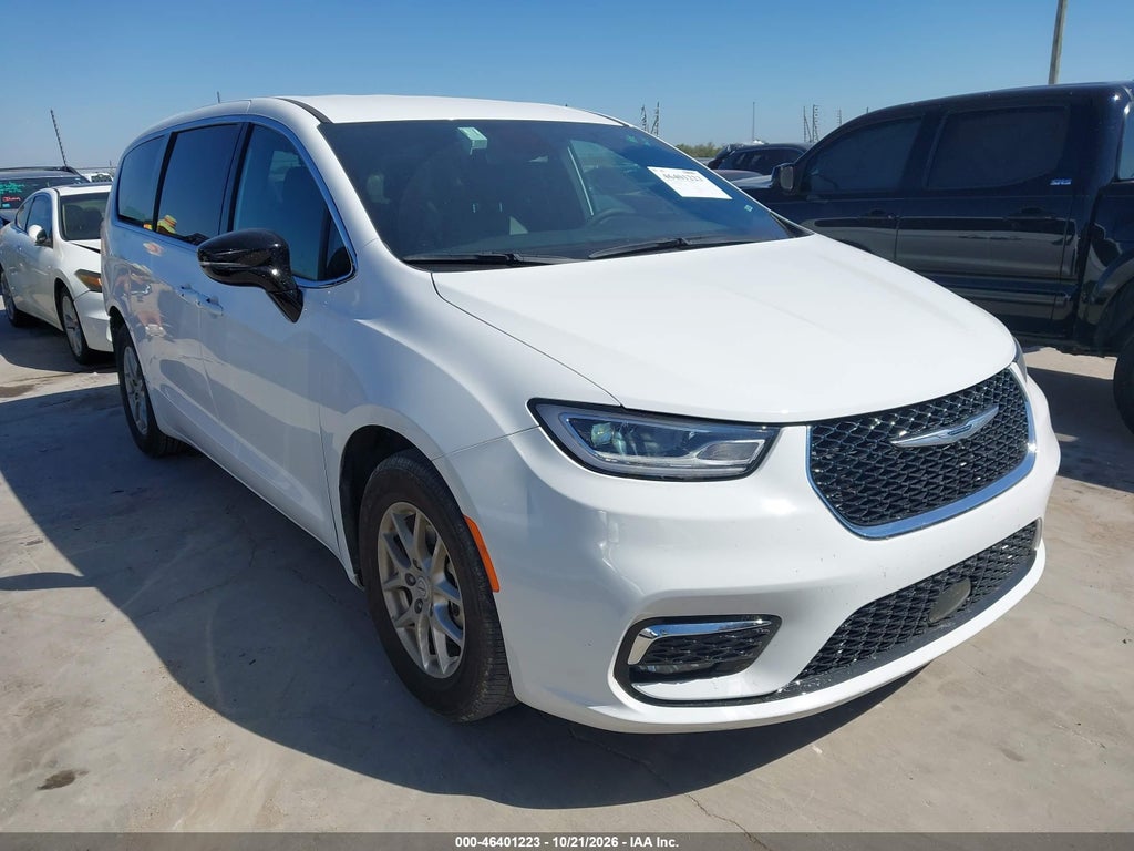 2026 Chrysler Pacifica Select photo 1