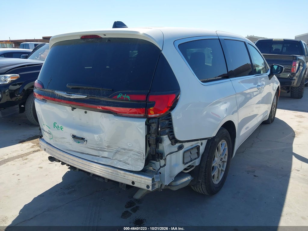 2026 Chrysler Pacifica Select photo 4