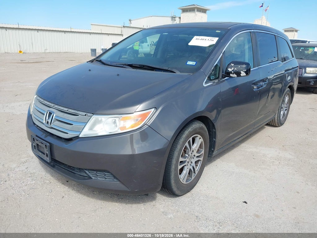 2013 Honda Odyssey EX-L photo 2