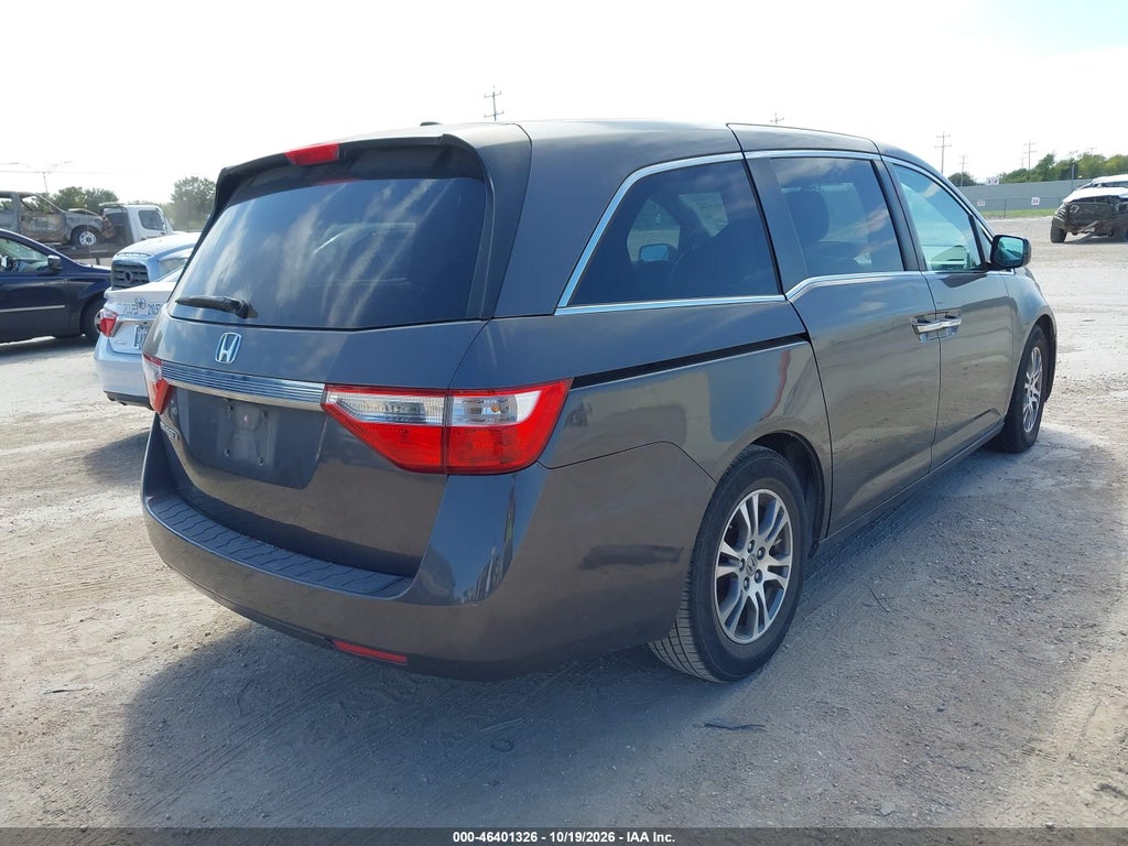 2013 Honda Odyssey EX-L photo 4