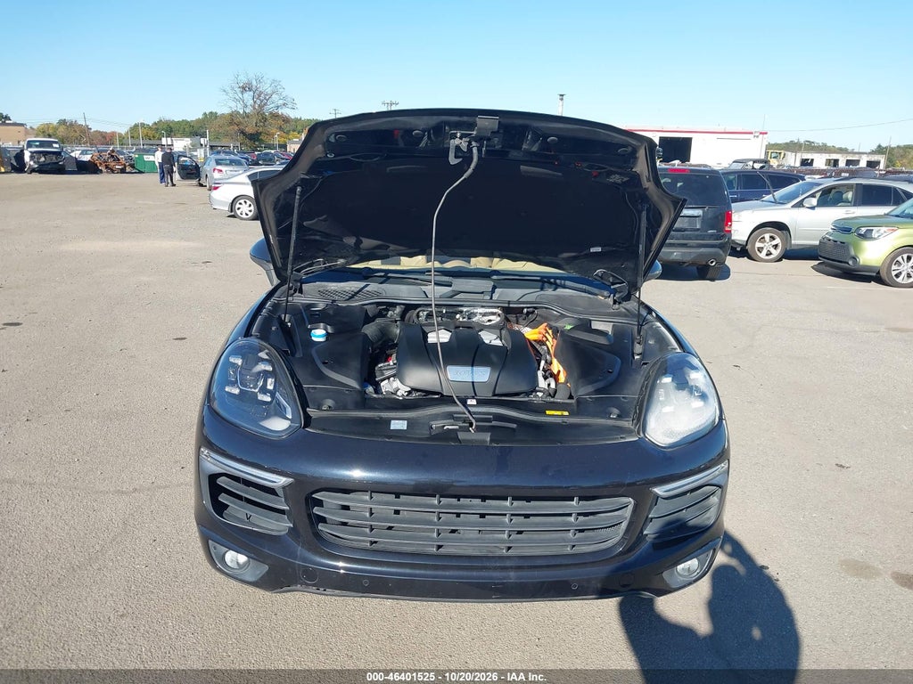 2016 Porsche Cayenne E-Hybrid S photo 10