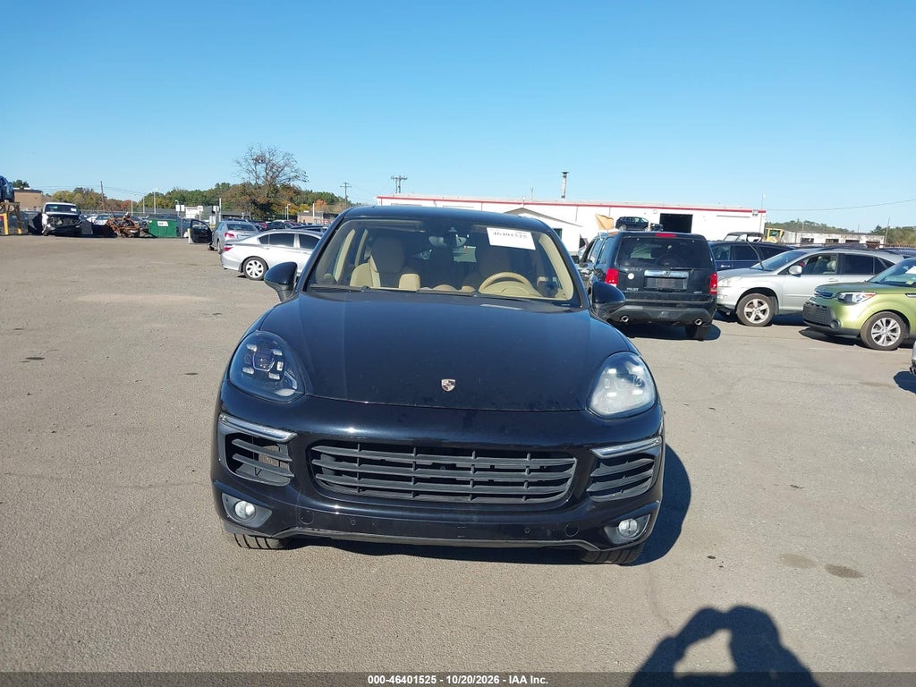 2016 Porsche Cayenne E-Hybrid S photo 6
