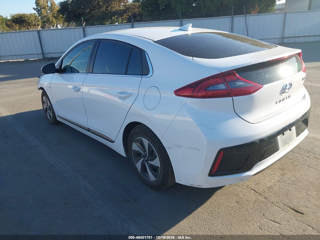2017 Hyundai Ioniq Hybrid SEL photo 3