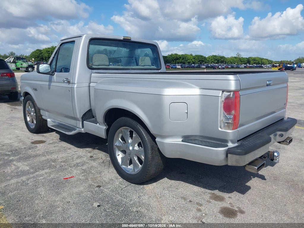 1992 Ford F150 photo 3