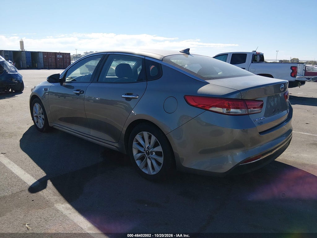 2016 Kia Optima EX photo 3