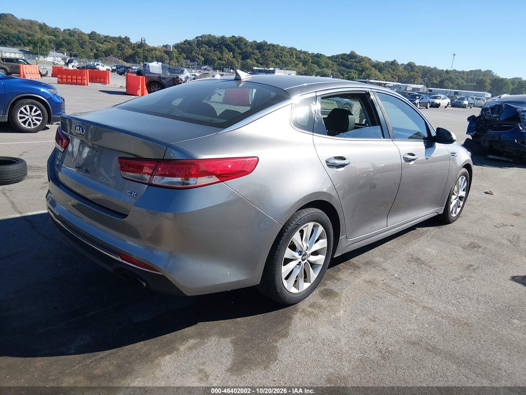 2016 Kia Optima EX photo 4