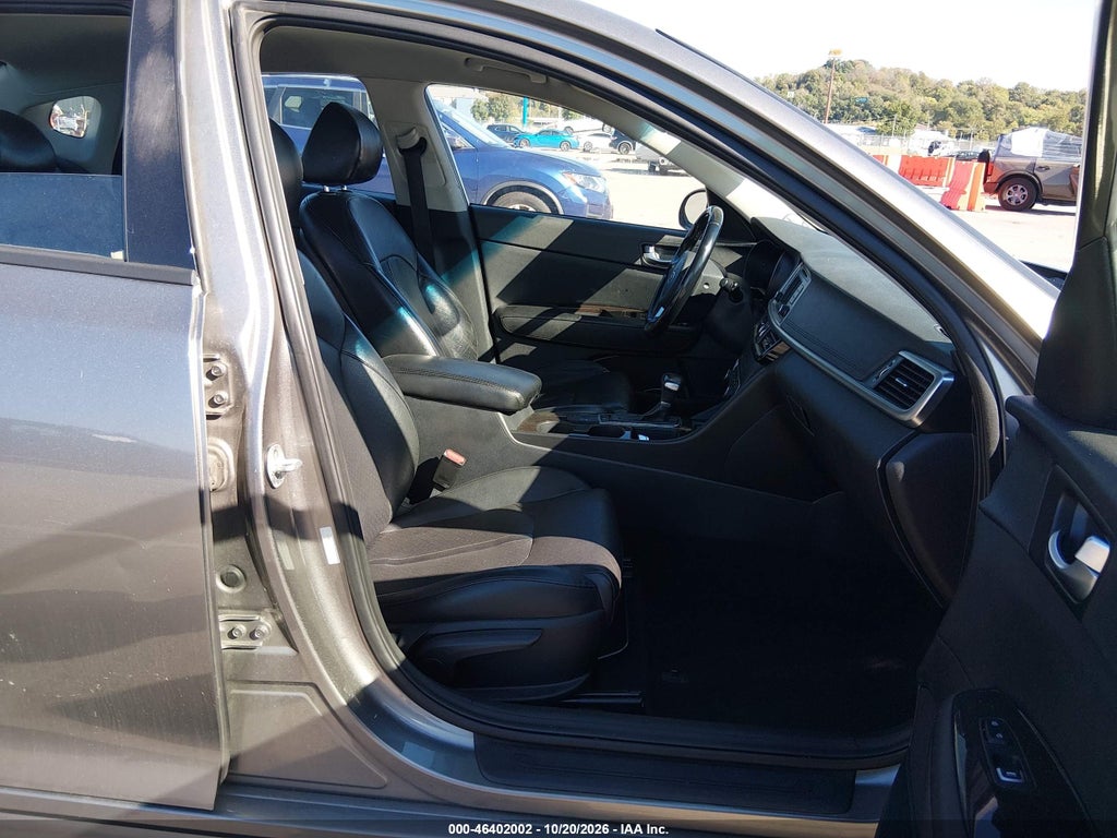 2016 Kia Optima EX photo 5