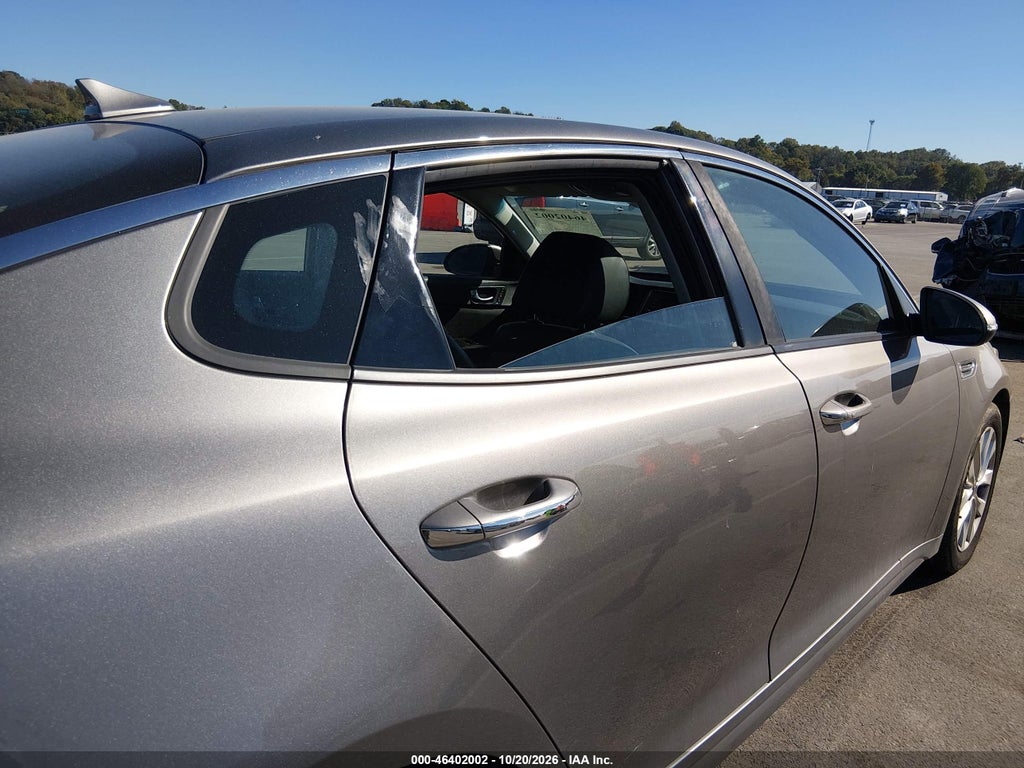 2016 Kia Optima EX photo 6